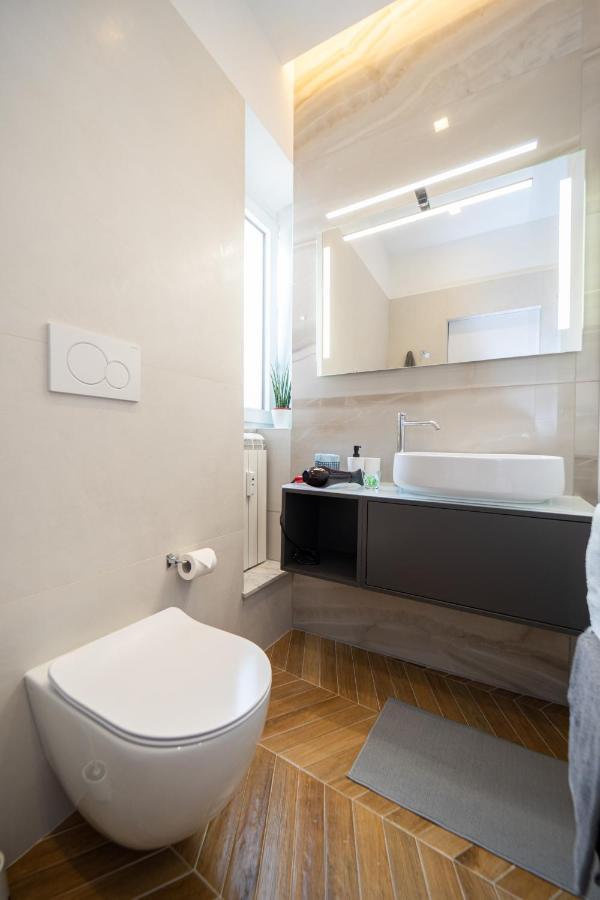 Colosseo Luxe Apartment In The Center Of Rome Exterior photo