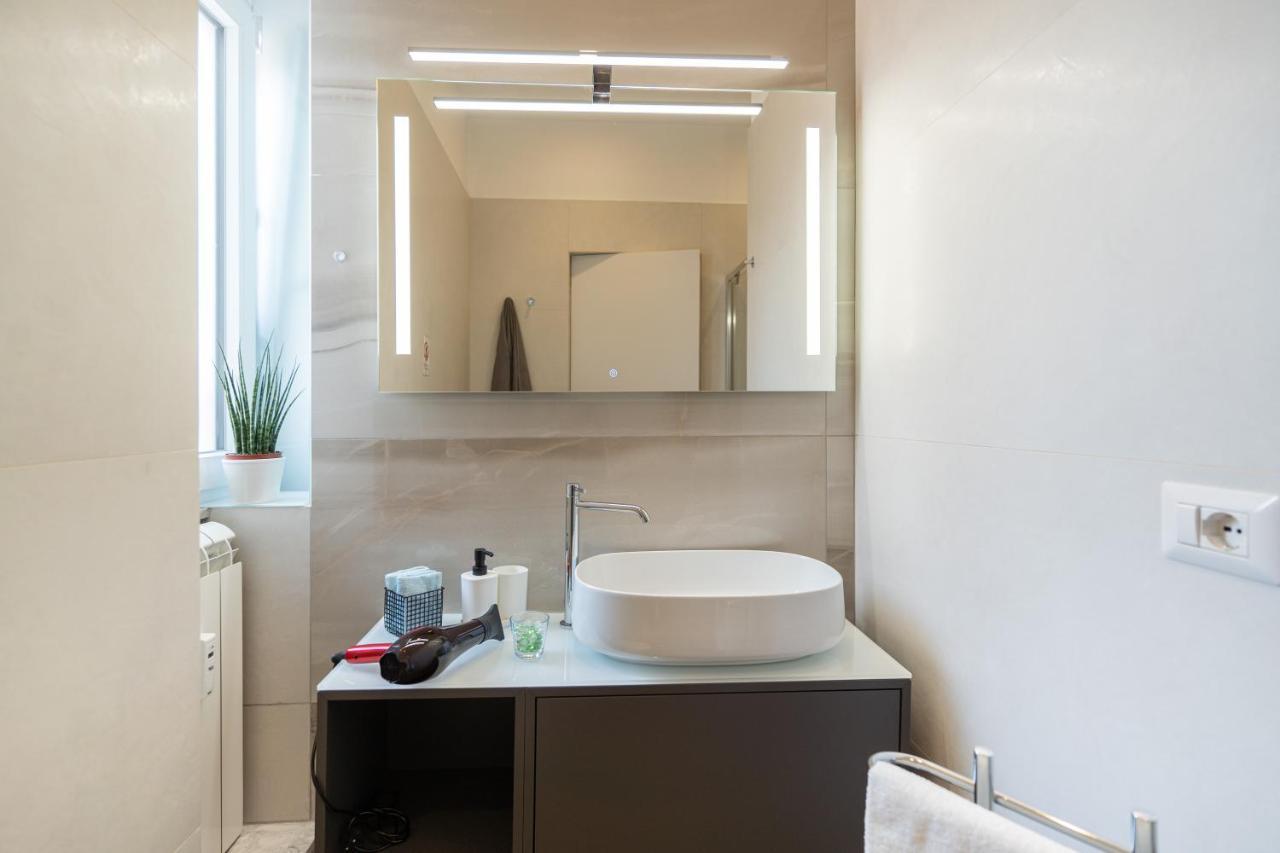 Colosseo Luxe Apartment In The Center Of Rome Exterior photo