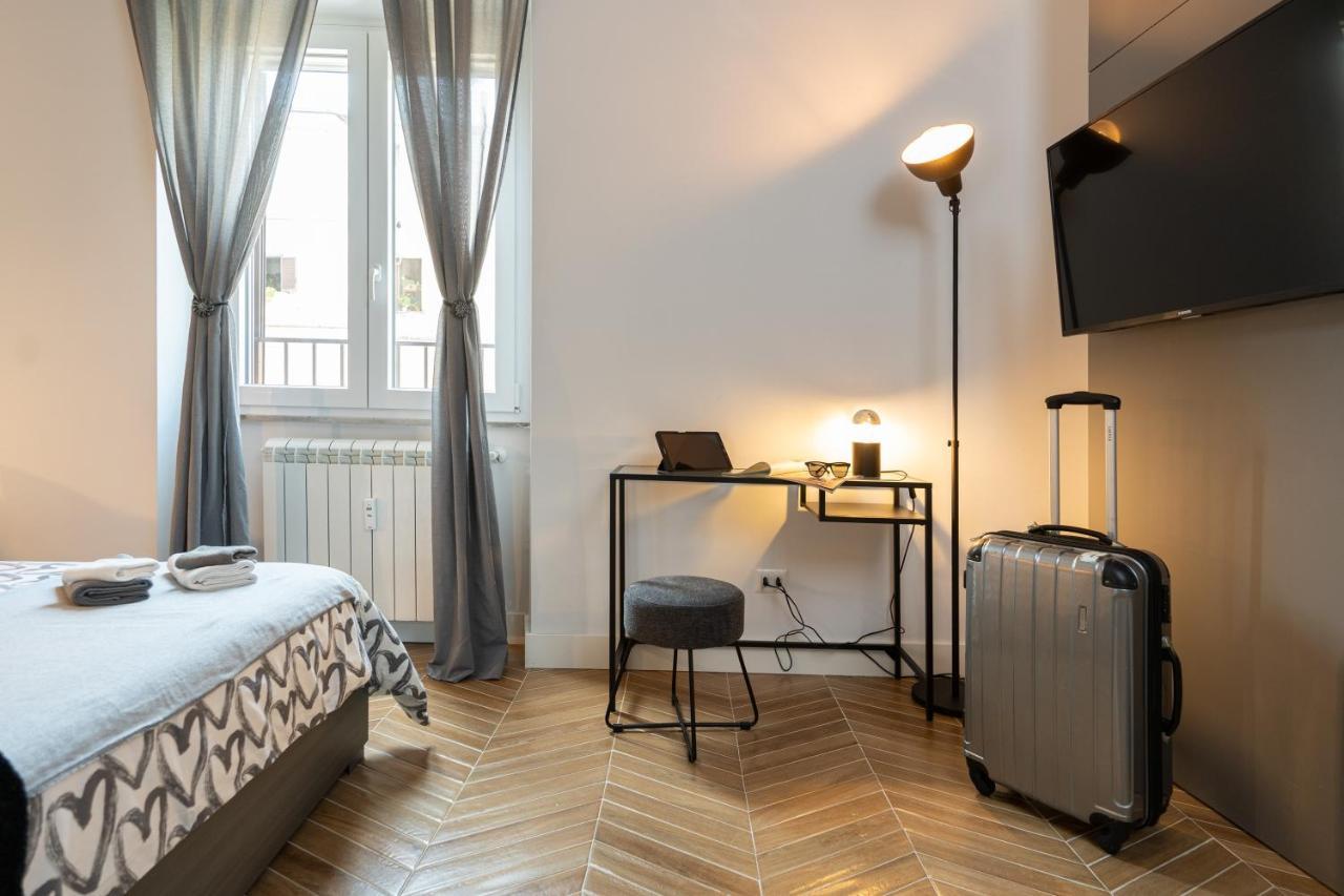 Colosseo Luxe Apartment In The Center Of Rome Exterior photo